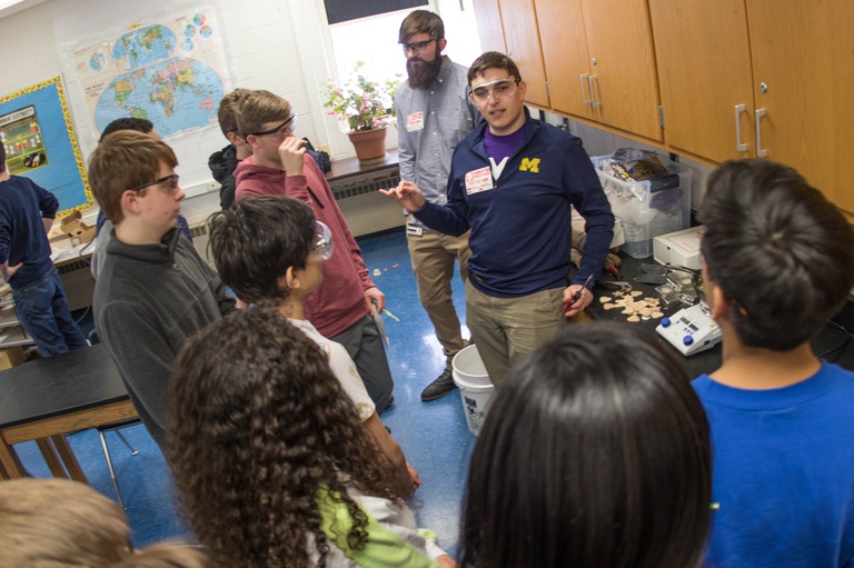 Grad students take MSE lessons to middle school classroom