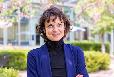 Claudia Loebel receives 2023 Crosby Award